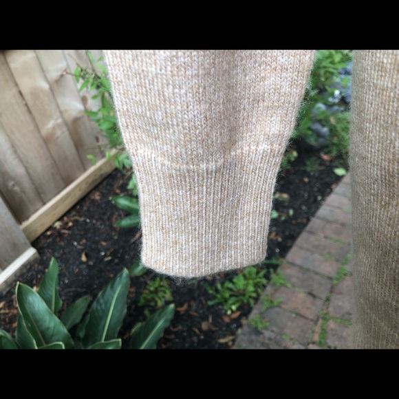 ANN TAYLOR SWEATER PETITE SMALL - Picture 4 of 6